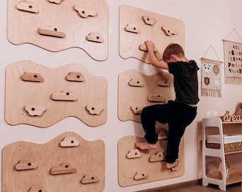 Indoor klimwand voor kinderen, kinderspeelwand met schommelmechanisme, houten klimpanelen