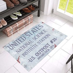 The Thing Doormat | John Carpenter Horror Decor | Outpost 31 Welcome Mat | 80s Sci-Fi Horror Rug | Alien Abduction Fan Gift