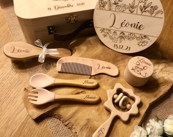 Personalized wooden birth suitcase