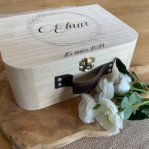Personalized birth or wedding souvenir box