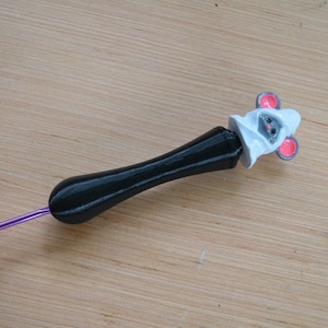 Ergonomic Crochet Hook: Hand Pain Relief, Tapered or Inline, Mouse