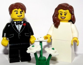 LEGO Bride Brown Hair Groom Black Suit Black Bow Tie Wedding Minifigure Flowers