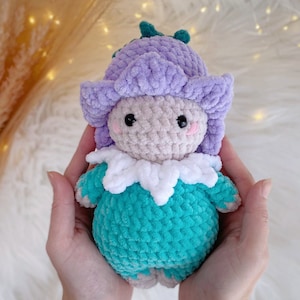 Low-sew Crochet Flower Crochet Bluebell Doll Flower Plushie: Maybelle the Bluebell Girl Amigurumi PDF patternEnglish image 1