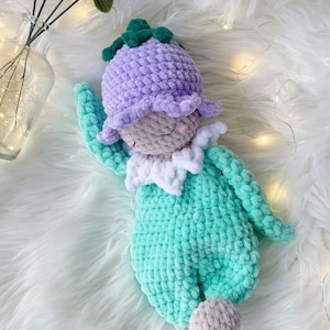 Low-sew Crochet Lovey Snuggler Safety blanket: Bella the Bluebell Baby |Amigurumi PDF pattern|English