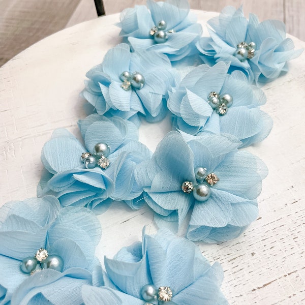 Fleur de mousseline, Fleur en gros, Fleur en tissu, Fleur de bandeau, Fleur de mariage, Fleur, Fleur de mousseline bleu clair avec perles pour bandeau