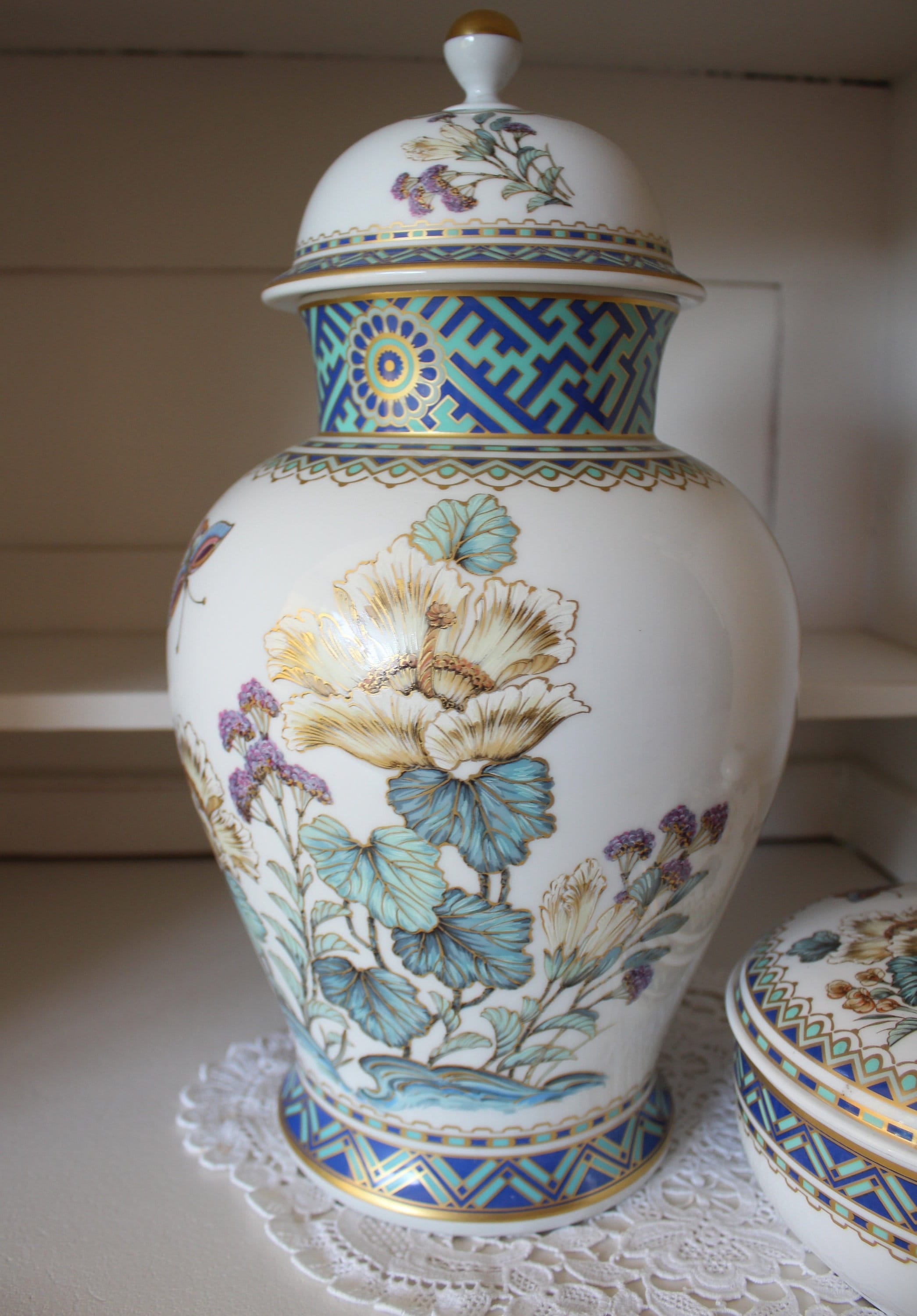 Wunderschöne Vase Deckelvase Porzellan Blumenvase Vintage