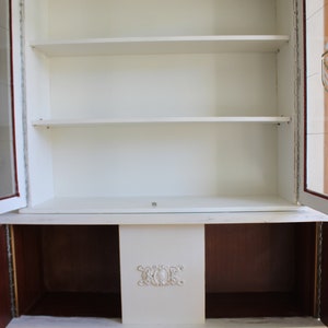 Omas Schrank, Schrank mit Vitrine, Shabby Chic Bild 6