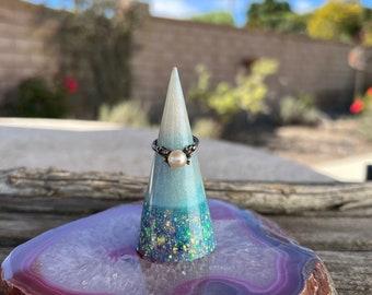 Iridescent Resin Ring Holder, Glitter Ring Holder, Resin Ring Display Cone, Jewelry Display, Bridal Ring Gift, Ring Magnet Holder