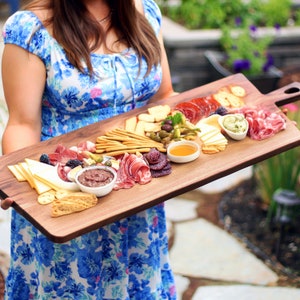 Personalized XXL Charcuterie Board with Handle, Monogrammed Custom Cutting Board, Rustic Wedding Tray, Wood Cheese Board, Anniversary Gift