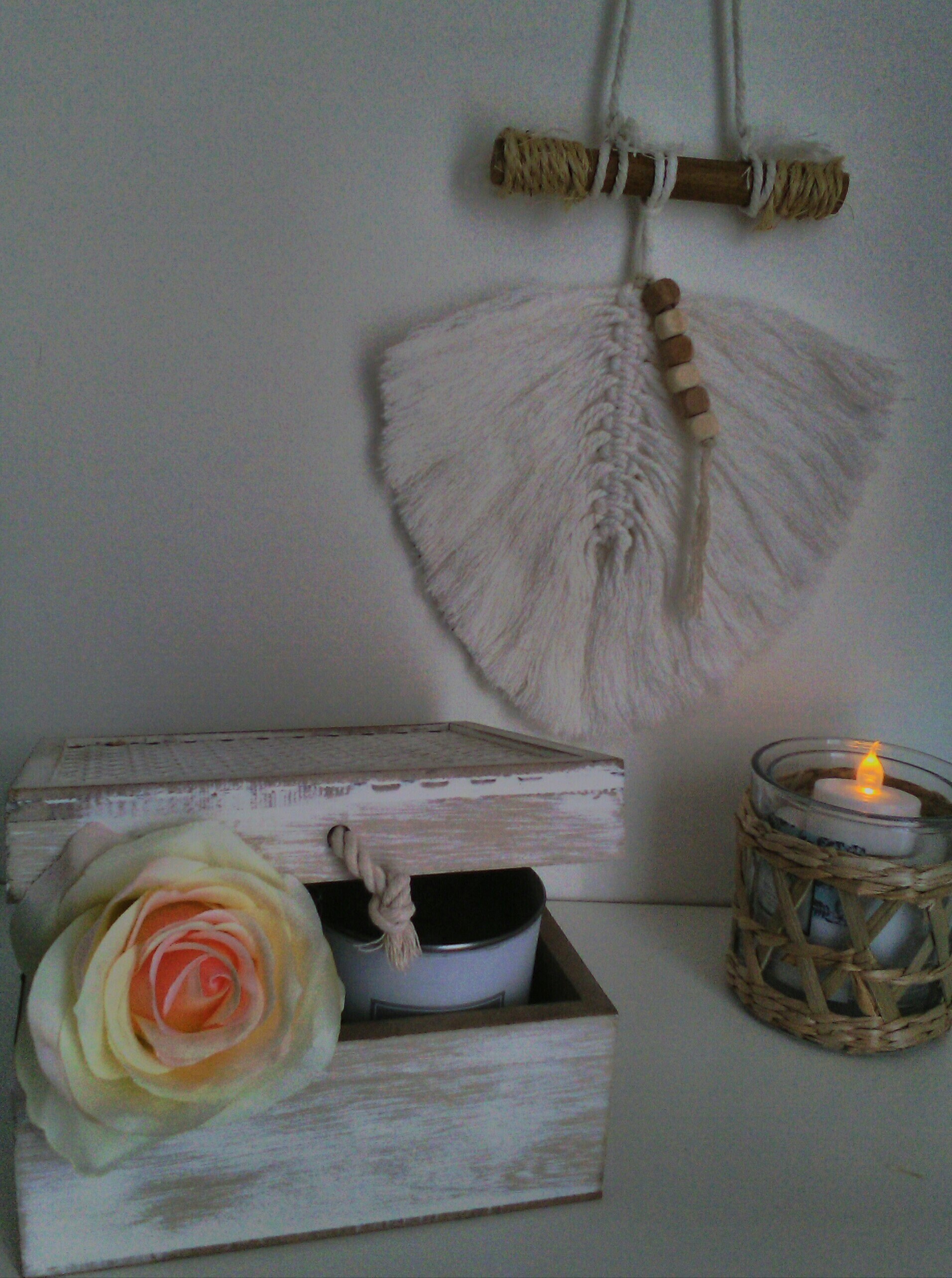 Suspension Murale Plume Macramé Blanche