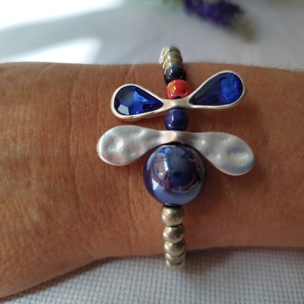 Pulsera libélula de plata, brazalete de cuentas de zamak, brazalete libélula hecho a mano, regalo cumpleaños mejor amiga.