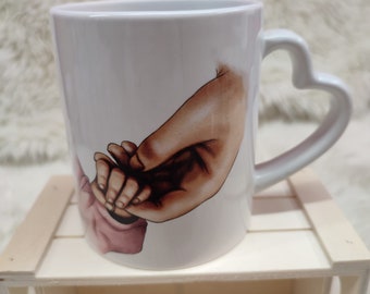 Tasse für Mama, personalisiert, Mütter halten die Hände ihrer Kinder, Kaffeetasse