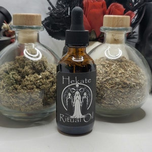 Hekate Ritual Oil 2 ounce