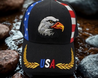 Czapka z orłem USA. Patriotyczna czapka baseballowa z amerykańską flagą. Czapka USA. Czapka z haftowanym orłem i amerykańską flagą. Czarna czapka USA.