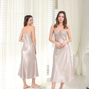 Long Silk Night Gown Sleeveless Sleepwear Lingerie Plus Size Ladies  Nightwear Sexy Satin Night Dress Chemise Satin Slip Women's Nightgown 