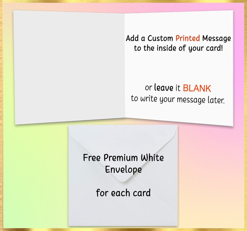 Pu&ograve; includere: Un biglietto bianco con un messaggio che indica la possibilit&agrave; di aggiungere un messaggio stampato personalizzato all'interno del biglietto o di lasciarlo vuoto per scrivere un messaggio in seguito. Sotto il biglietto &egrave; mostrata una busta bianca con il testo "Busta bianca premium gratuita per ogni biglietto".