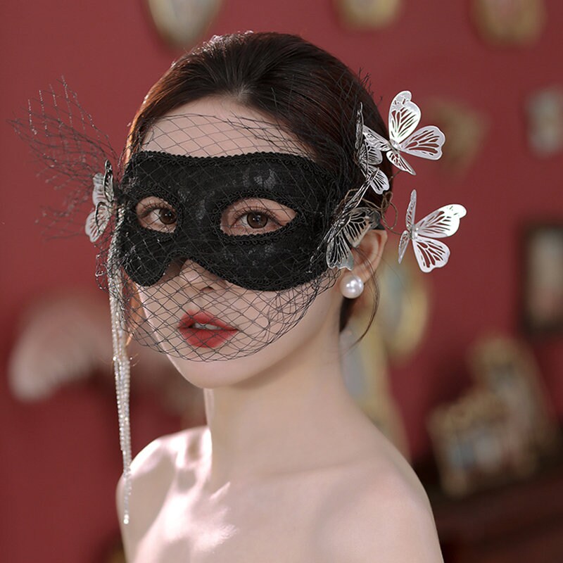 Butterfly Lace Mask -