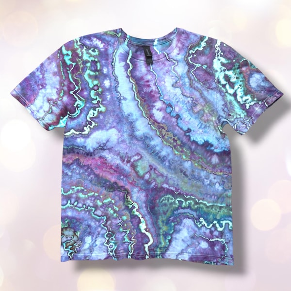 T-shirt tie-dye opalescent, teint sur commande, t-shirt géode teint à la glace