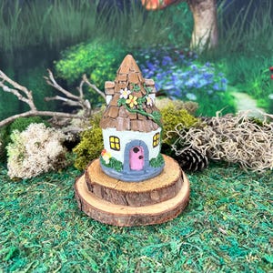 Thimbleblossom Cottage Fairy House: Resin Fairy Garden Decoration