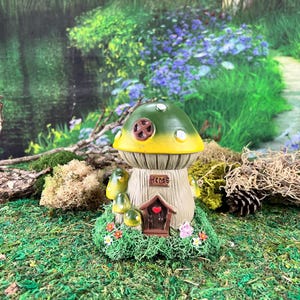 Mushroom Fairy House / Fairy garden Decoration / The Elf&#39;s Cottage