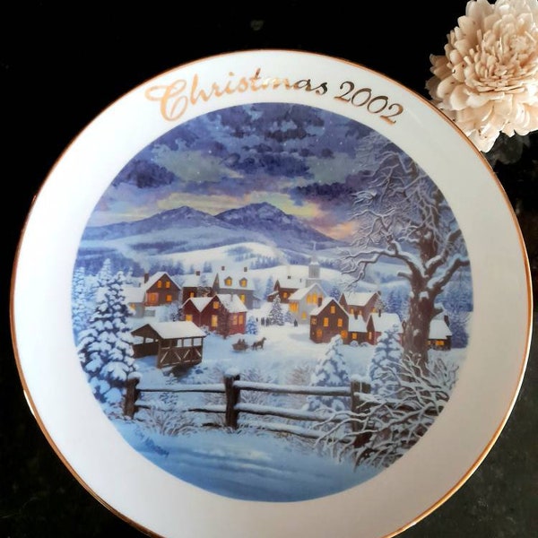 Collectible Christmas Decorative Plate / Avon Christmas Decorative Plate/ Home for the Holidays/ The Elf's Cottage