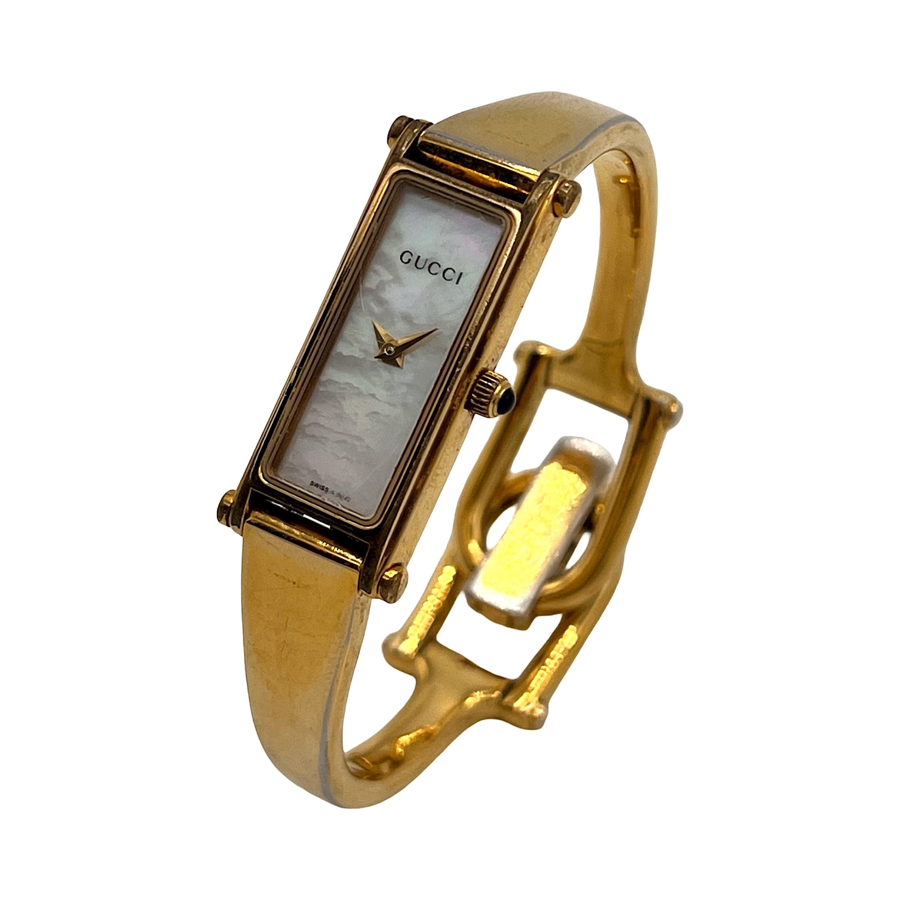 グッチ ウォッチブレスレット 本物ゴールド 1500L マザーオブパール