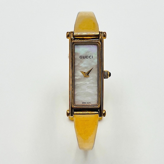 Gucci Watch Bracelet Authentic Gold 1500L Mother of Pearl  display picture 2