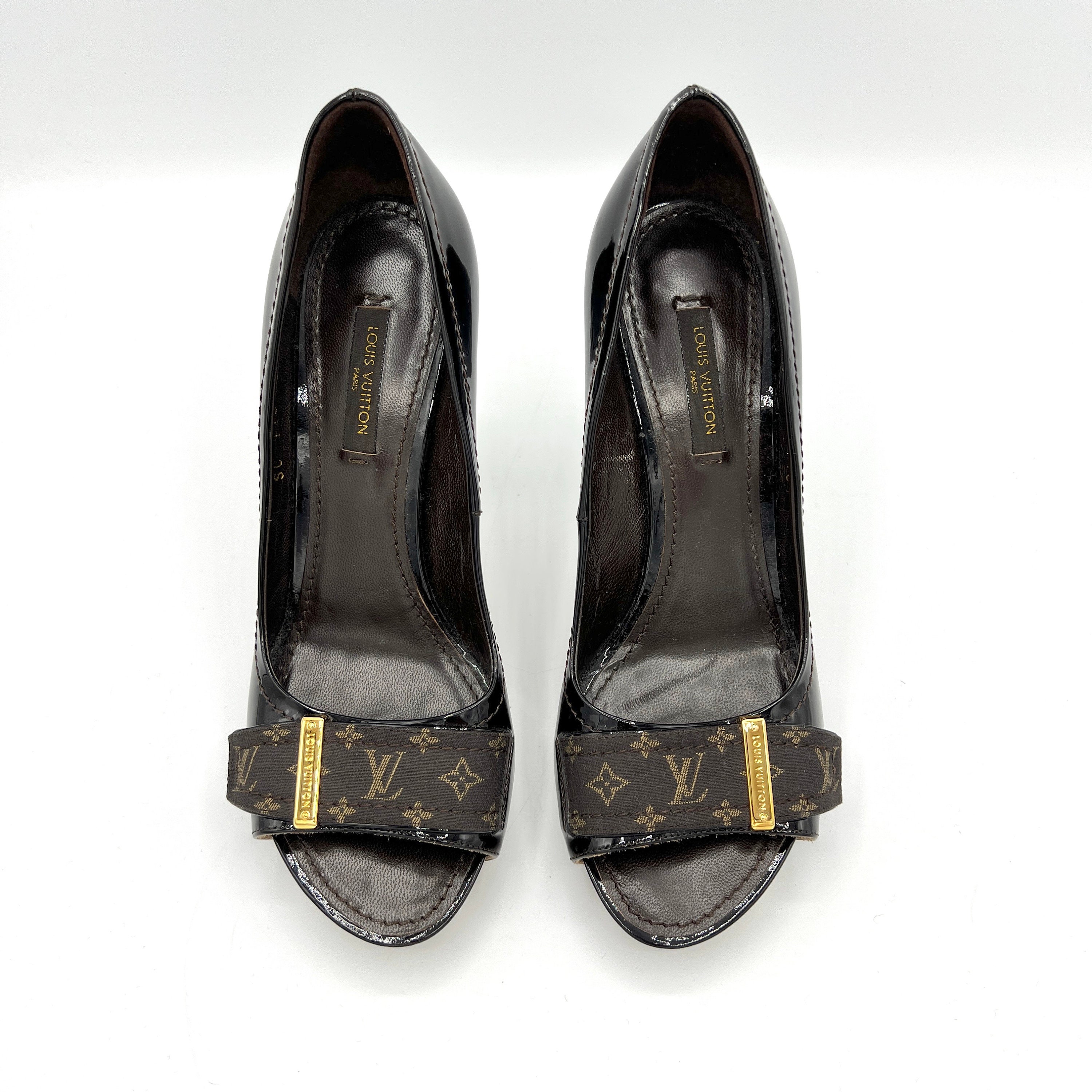 Buy Louis Vuitton Heels Courts LV Logo 36 / 3 Vintage Stilettos
