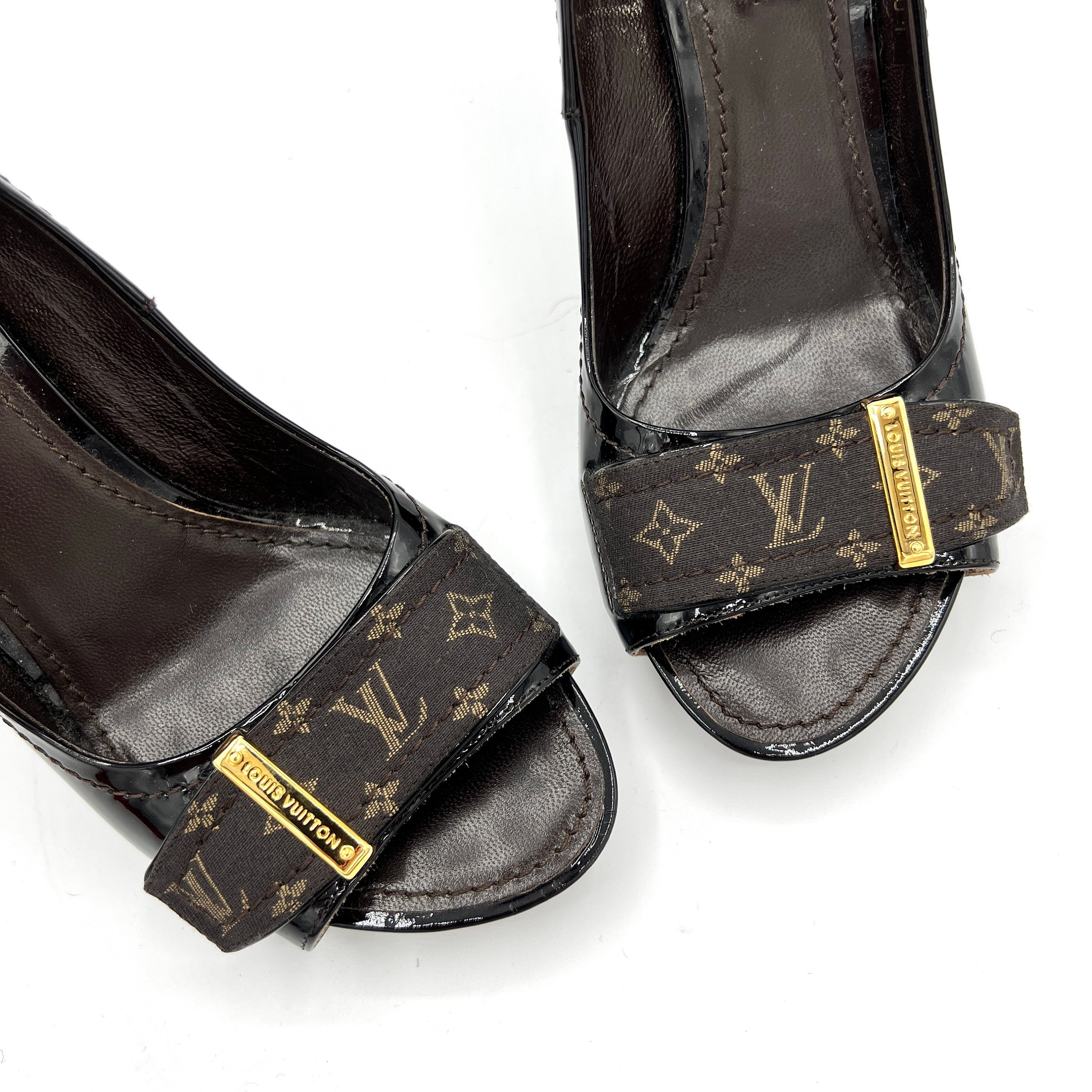 louis vuitton monogram heels