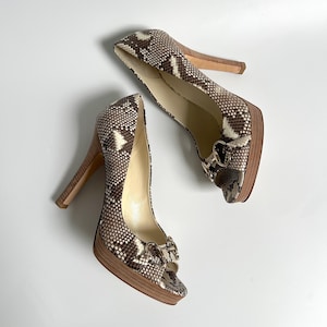 Gucci Heels Platform Authentic Court Shoes Snakeskin Brown Cream Open Toe Horsebit Buckle Vintage Y2K 2000s Tom Ford EU 40 UK 7