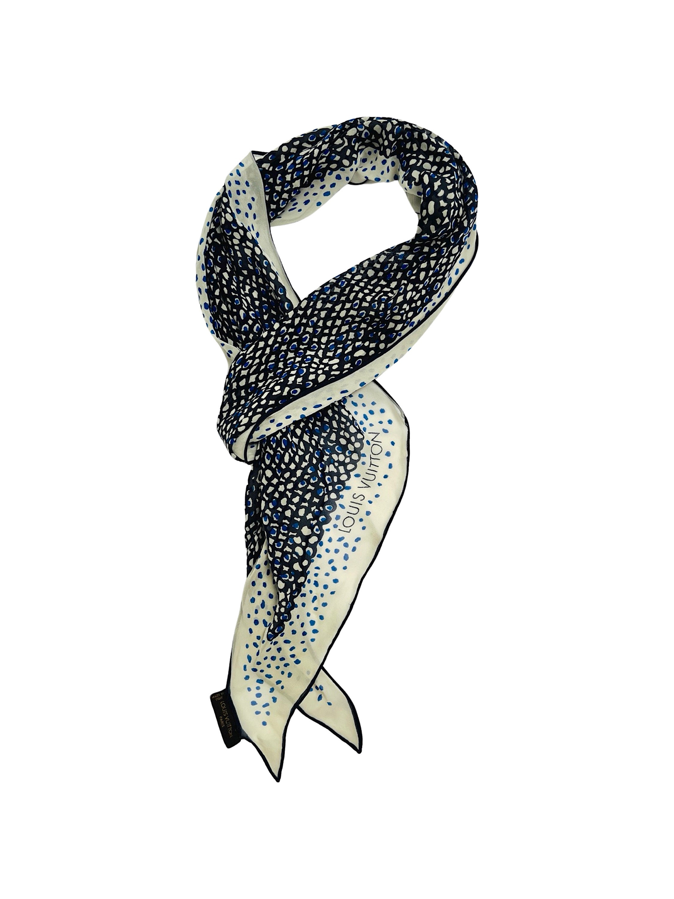 Louis Vuitton Silk Love Bandana Scarf (SHF-21873) – LuxeDH