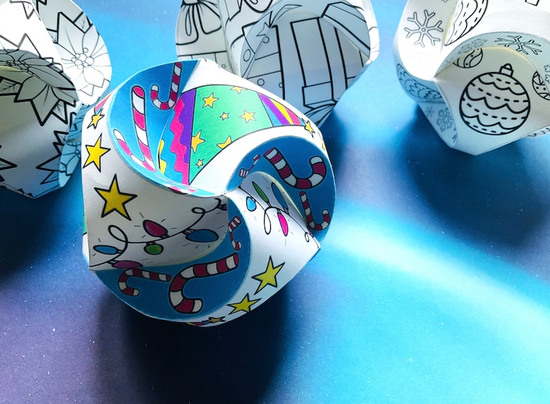 Printable Paper Ornaments. Papercraft Christmas Ornament. Paper Globes. Zentangle Paper Globes