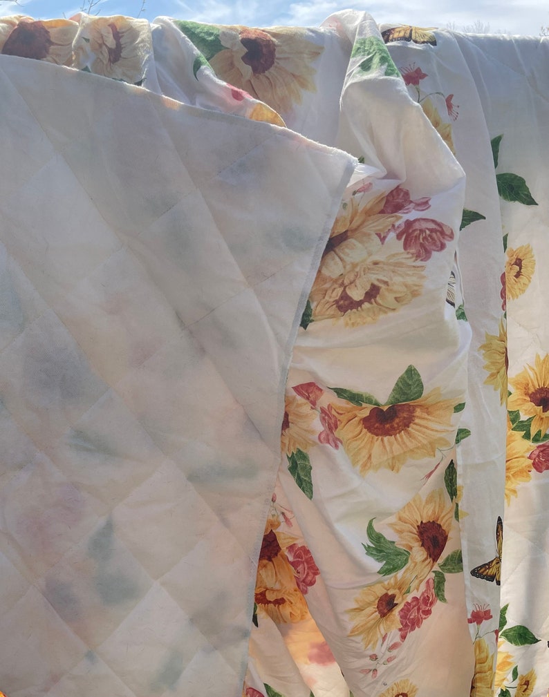 Spring Petals Quilted Sofa Cover NCU0DV1983