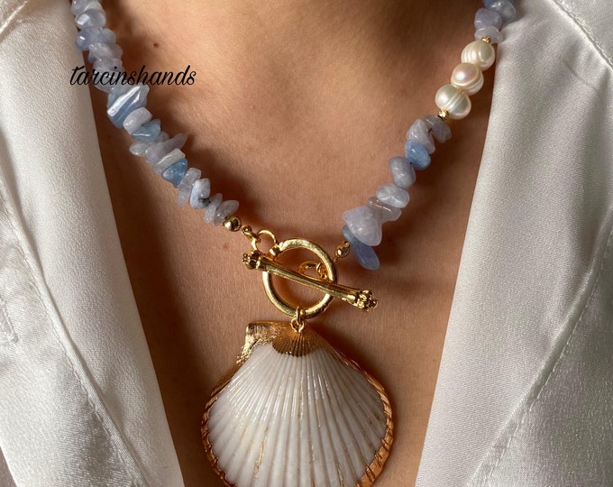 Aquamarine Gold Toggle Necklace with Real Sea Shell Pendant,Shell Gemstone Necklace,Boho Shell Pendant Necklace,Natural Shell Necklace
