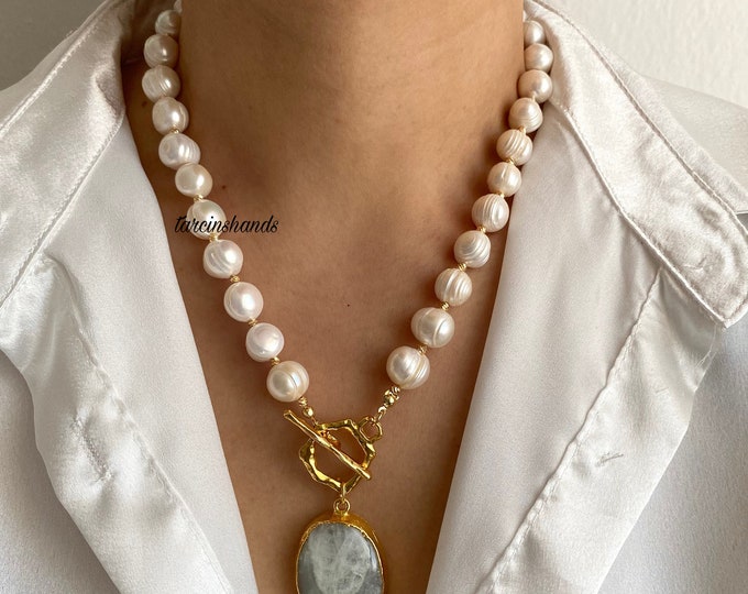 Baroque Pearl Gold Toggle Moonstone Pendant Necklace , Freshwater Pearl Gold Necklace , Big Chunky Pearl Necklace , Gift For Woman