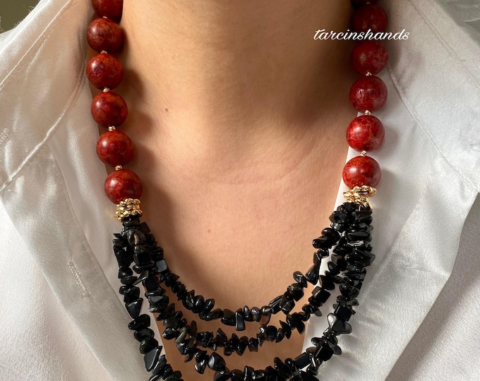 Natural Red Coral and Onyx Gold Necklace,Big Bold Chunky Red Coral Necklace,Statement Semi Precious Stone Necklace,Boho Coral Necklace