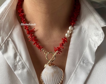 Natural Red Coral Gold Toggle Necklace with Shell Pendant,Side Pearl Coral Necklace,Beaded Coral Seashell Mermaid Necklace,Gift For Women
