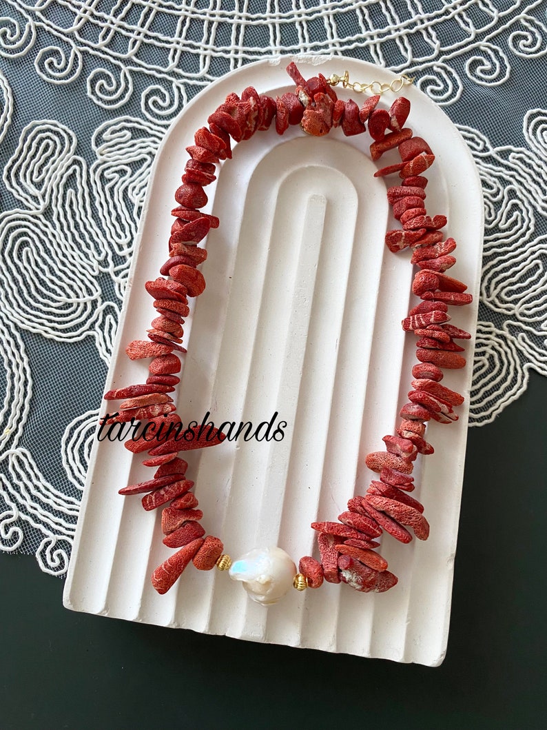 Red Coral Necklace Bohemian Style Gold Plated Necklace with Unique and Natural Red Coral and Baroque Pearl Pendant zdjęcie 4