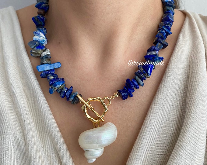 Lapis Lazuli Turbo Shell Pendant Gold Toggle Necklace , Natural Lapis Lazuli Shell Necklace , Navy Blue Gemstone Necklace Shell Pendant