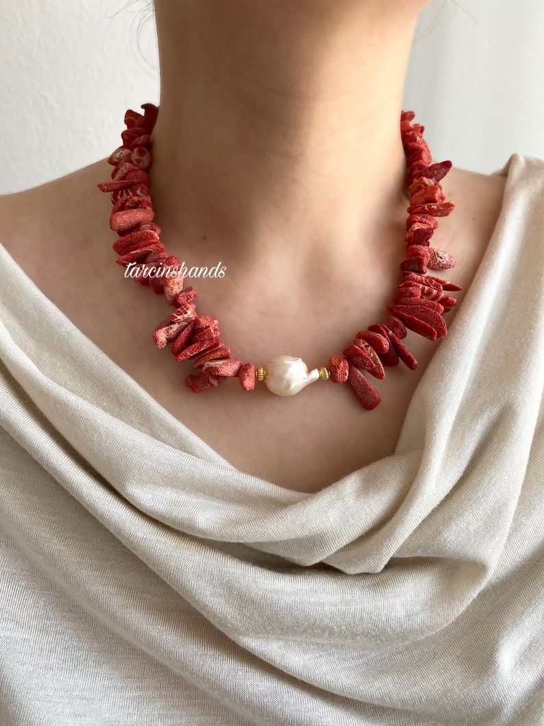 Red Coral Necklace Bohemian Style Gold Plated Necklace with Unique and Natural Red Coral and Baroque Pearl Pendant zdjęcie 3