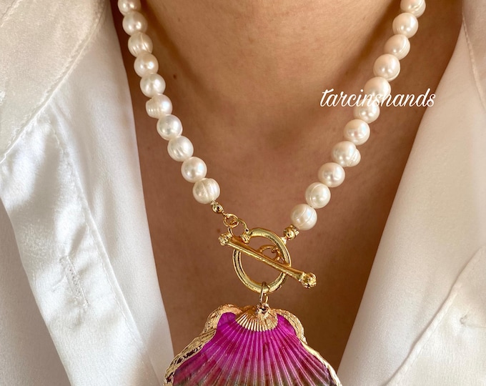 Freshwater Pearl Gold Toggle Necklace with Seashell Pendant,Natural Pearl Chunky Shell Necklace,Colorful Shell Necklace with Natural Pearl