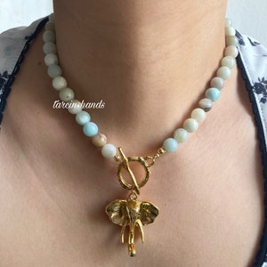 Naszyjnik z Larimar Gold Toggle z wisiorkiem w kształcie słonia, naturalny naszyjnik z koralikami z kamieni szlachetnych, prezent dla niej, naszyjnik z kryształu leczniczego