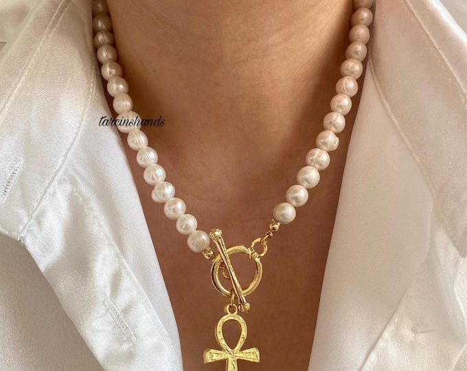 ANKH Freshwater Pearl Gold Toggle Necklace,Key of Life Necklace,Gold Ankh Necklace with Pearl,Mythological Jewelry,Gold Symbol Charm Pearl