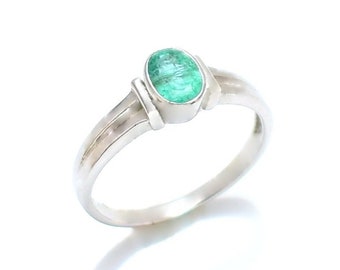 Beautiful 925 Sterling Silver Emerald Ring, 100 % Natural Emerald Engagement Ring, Emerald 14 k Gold Ring, Oval Emerald Ring PSR-50