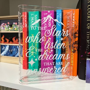 Jarrón-libro ACOTAR AND TOG *acrílico* tamaño 6W 8H