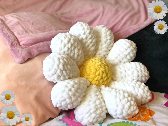 Plush daisy flower on sale
