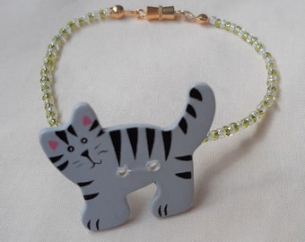 Cute Grey Tabby Cat Button and Seed Bead Bracelet