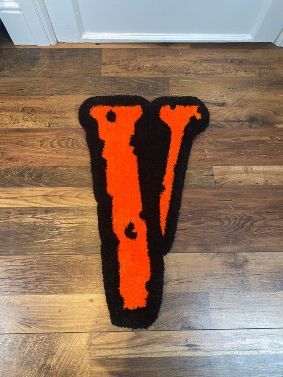 Vlone ラグ　マット　激レア Vlone Logo Tufted Rug - Etsy