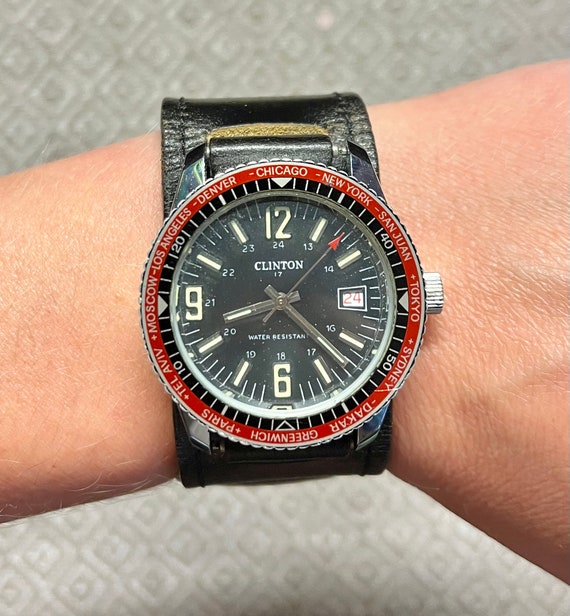 Vintage Clinton Divers/World Timer Wrist Watch