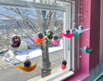 Disco Snail Figurine Suncatcher, Dopamine Decor, Rainbow Snail Figurine, Neon Home Decor, Kawaii Decor, Sun Catcher Window Figurine, Funky